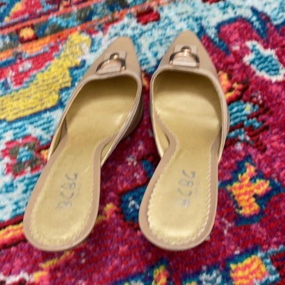 BCBG Paris slide pump shoes - Picture 4 of 5